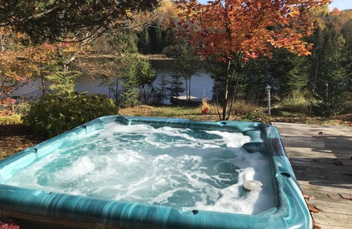 Amherst House | The Cottage Blue - Private, Waterfront Cottage With Hot Tub