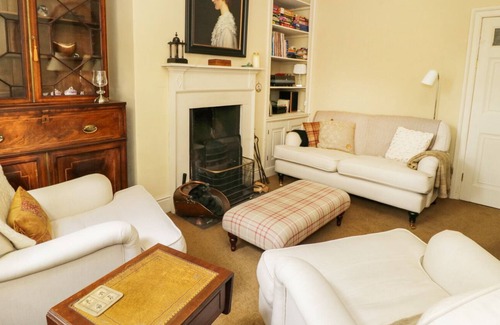 Knaresborough Cottage | THE COTTAGE, family friendly, with open fire in Knaresborough