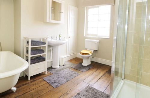 Knaresborough Cottage | THE COTTAGE, family friendly, with open fire in Knaresborough