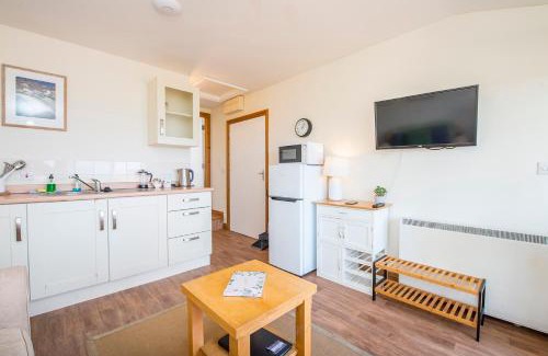 Dinas Cross House | The Cottage