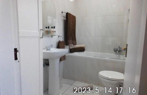Krugersdorp Apartment | The Cottage