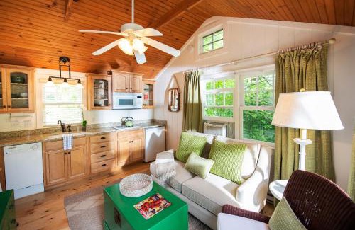 Kennebunkport Resort | The Cottages at Cabot Cove