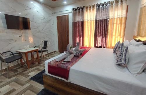Kasauli Apartment | The Couples Paradise Balcony