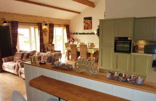 Sherborne House | The Cow Shed - Luxury 5* Dorset barn conversion with private hot tub