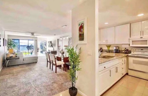 Crown Point Apartment | The Cozy Corner – 2BR Family Home