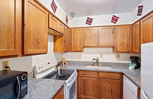 Northeast Santa Fe House | The Cozy Hideaway You're Looking For In Santa Fe @ Fort Marcy