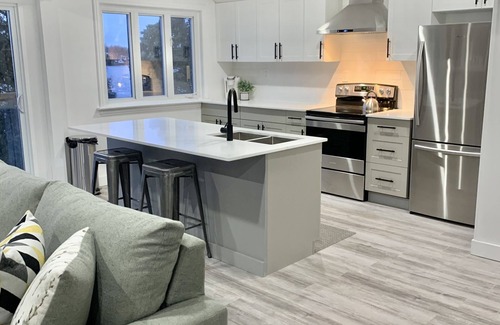 Sudbury House | The Cozy One on Lake Nepahwin