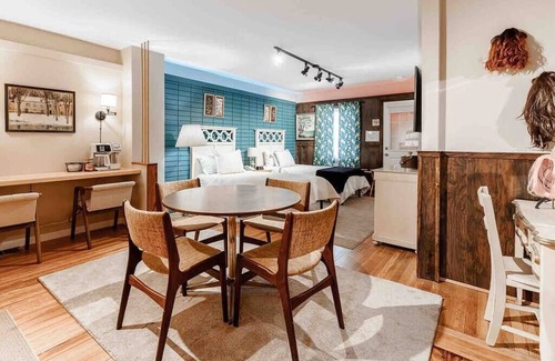 Roselawn Finance Apartment | The Creek Suite: themed getaway!