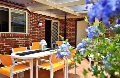 Currarong House | The Crescent @ Currarong - Pet Friendly Beachfront