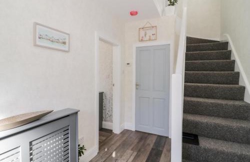 Rhos on Sea House | The Crescent Escape