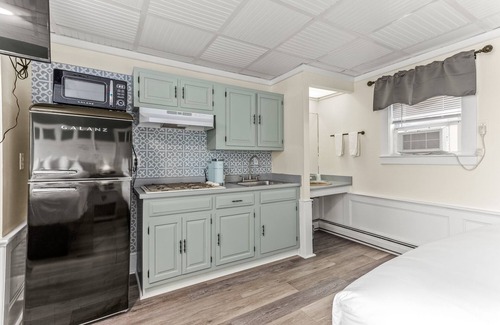 Hampton Hotel | The Crest - Hampton Beach