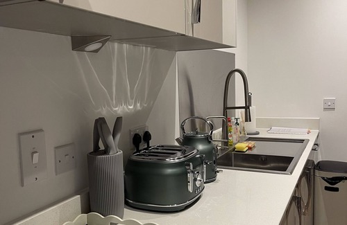 Harlow Apartment | The Crimsons, Godfrey House Edinburgh Way