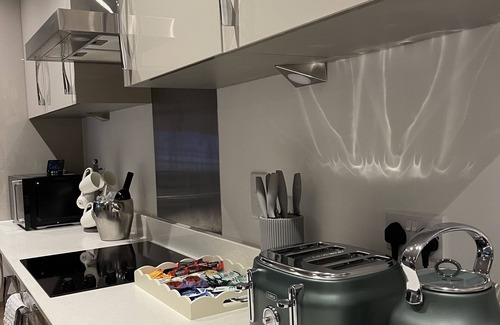 Harlow Apartment | The Crimsons, Godfrey House Edinburgh Way