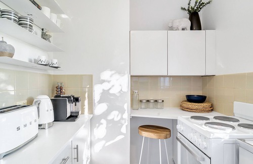 Crows Nest Apartment | 'The Crows Nest' - Stylish & Chic, North Sydney