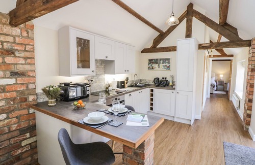 Sutton Cheney Cottage | THE DAIRY, pet friendly, character holiday cottage in Market Bosworth