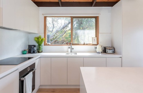 Shoreham House | The Deck Shoreham - Take a short 800-meter walk to the beach, and park your car.