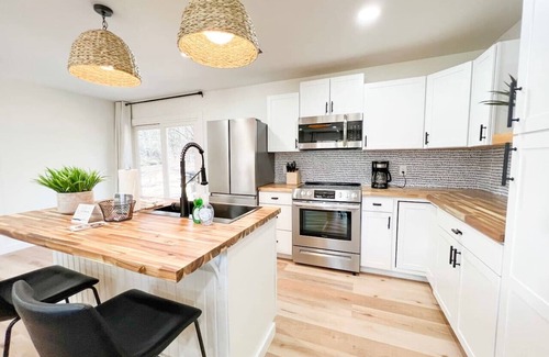 Boswell Cabin | The Den at Livingston