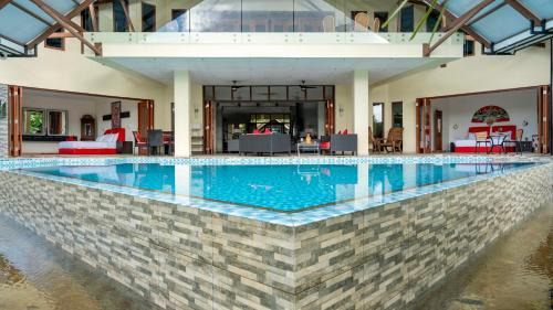 Kuala Teriang Villa | The Diamond Villa, Pool & Jacuzzi with Panoramic Views