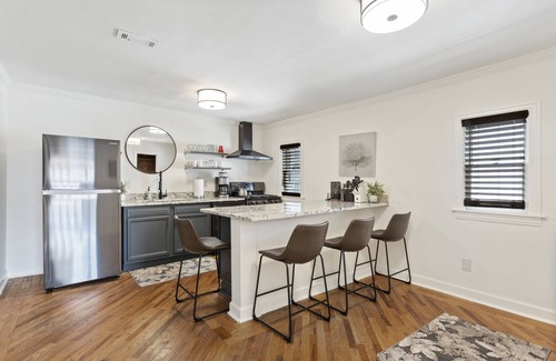Old Fourth Ward Apartment | The Dobbs Atlanta Beltline 3BR/2BA | Gazebo | Cornhole | 1 Mile to Downtown