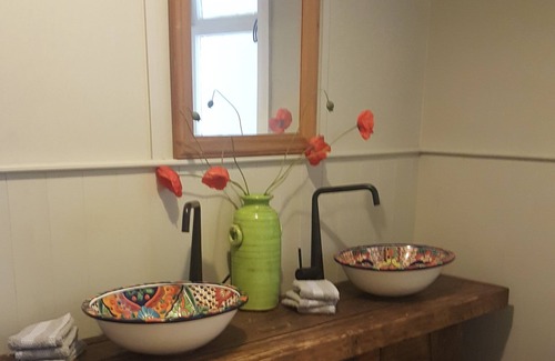 Gisborne Cottage | The Drovers Cottage - Pet Friendly near Gisborne