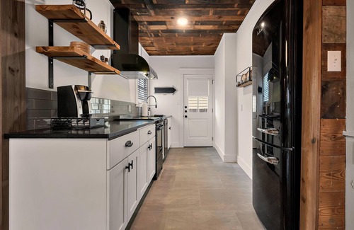 Waco Cottage | The Duet- Just Steps from Baylor University and Minutes from The Magnolia Silos