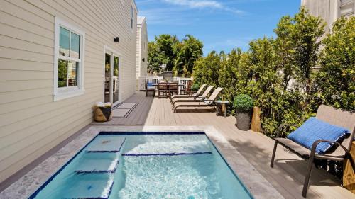 Uptown - Upper Duval House | The Duke and The Duchess by Last Key Realty