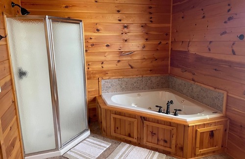 Banner Elk House | The Elk Suite in Downtown Banner Elk