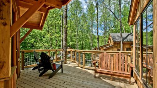 Gatlinburg House | The Elm in Treehouse Grove at Norton Creek