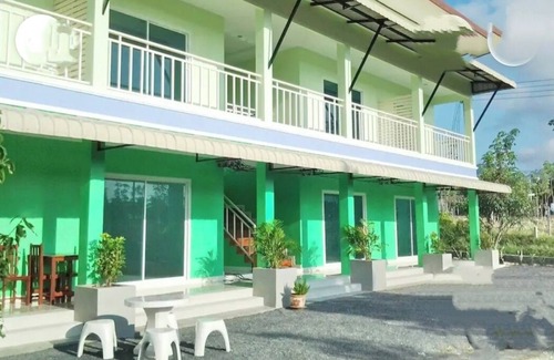 Pa Klok Apartment | The Endless Apartment: 102