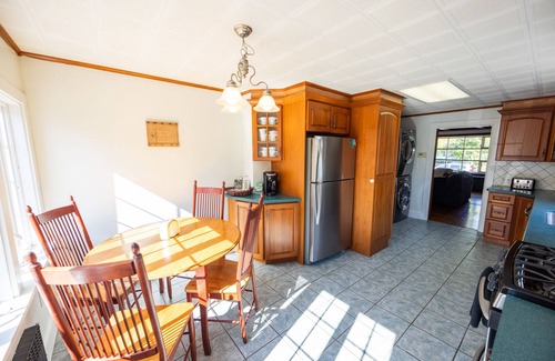 Saratoga Springs House | The Entire Lincoln Property