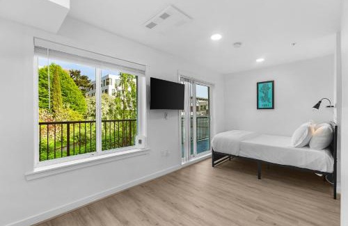 Fremont Apartment | The Equinox