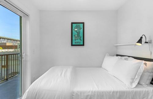 Fremont Apartment | The Equinox