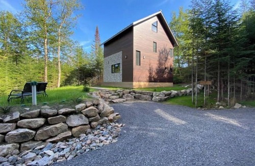 Lac Beauport House | The Escape - At the Water's'Edge