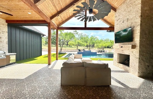 Fredericksburg House | The Estate & Sunday House at the Sanctuary