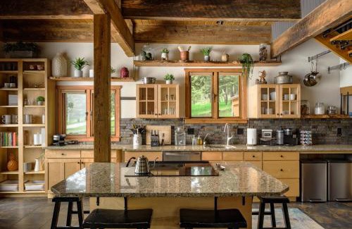 Evergreen House | The Evergreen Castle
