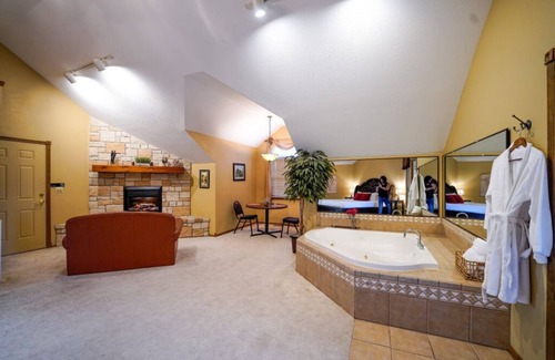 Ponce De Leon Bed & Breakfast | The Expedition: Our Flagship Suite