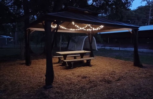Putnam Hall Apartment | The Family Wagon (Sleeps 4)