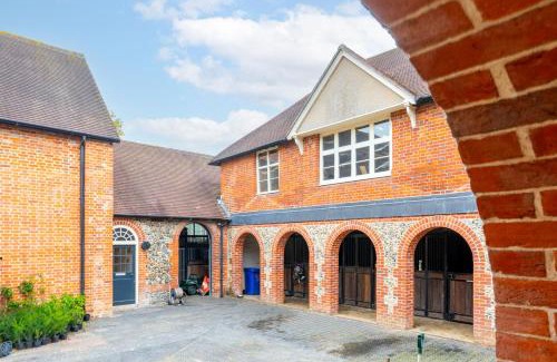 Pakenham House | The Farmhouse, Nether Hall Estate