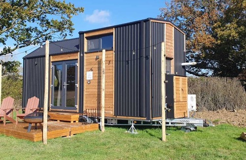 Abbess Roding Cabin | The Field View 2 by Tiny Away