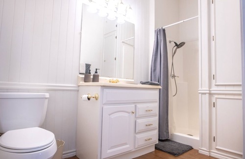 Dawson Apartment | The Firefly is between Waco and Corsicana, 5 minutes from the Navarro Mills Lake