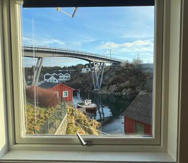 Nautnes House | The Fishermans Wharf