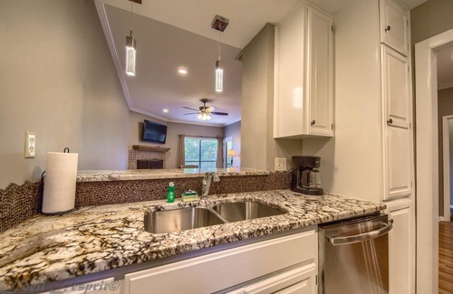 New Braunfels Condo | THE FLOAT INN 3! Across from Schlitterbahn! Walk to Downtown New Braunfels!