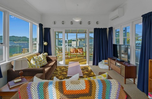 Foxton Beach House | THE FOX DEN – FOXTON BEACH HOLIDAY HOME, pet friendly in Foxton