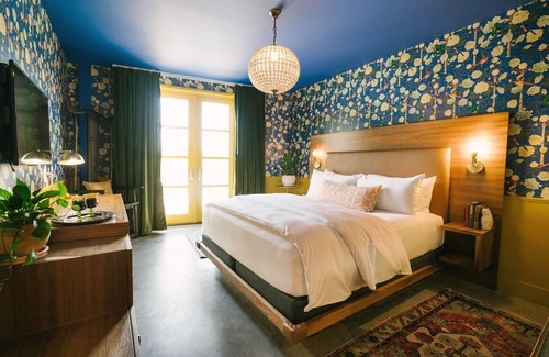 Central East Austin Hotel | The Frances Modern Inn