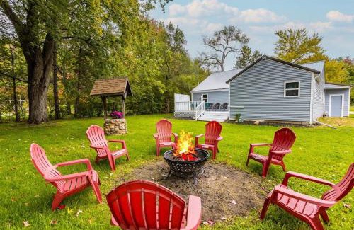 Birch Run Township Apartment | The Frankenmuth Christmas Wonderland House - Hot