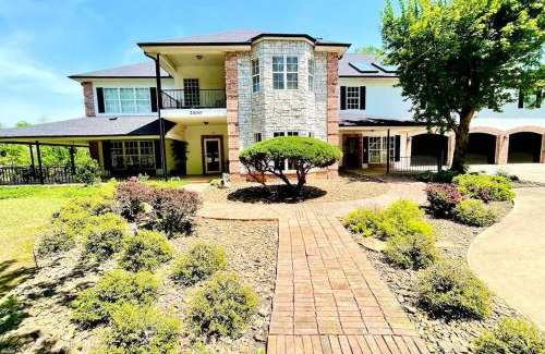 Fayetteville House | The Freedom Estate on Hamestring Creek