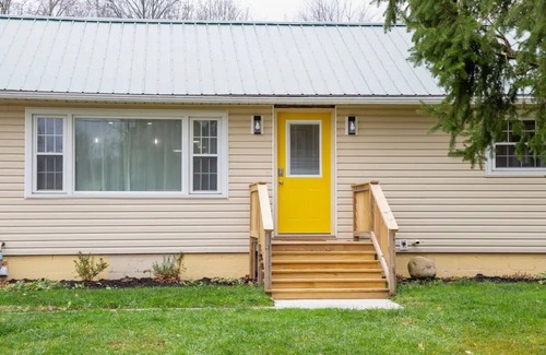 Ontario House | The Fresh on 4th, a beautifully remodeled home in Ontario Ohio.