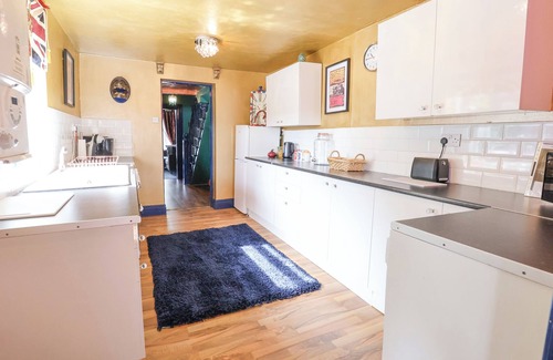 Treffynnon Cottage | The Funky Flat