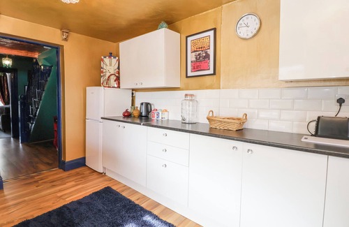 Treffynnon Cottage | The Funky Flat