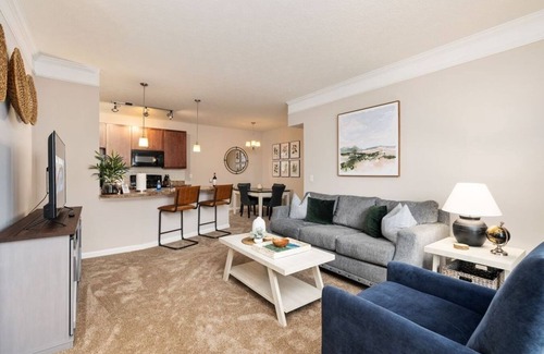 Preserve North Apartment | The Gahanna Haven | ~Attached Garage~ | No Steps!